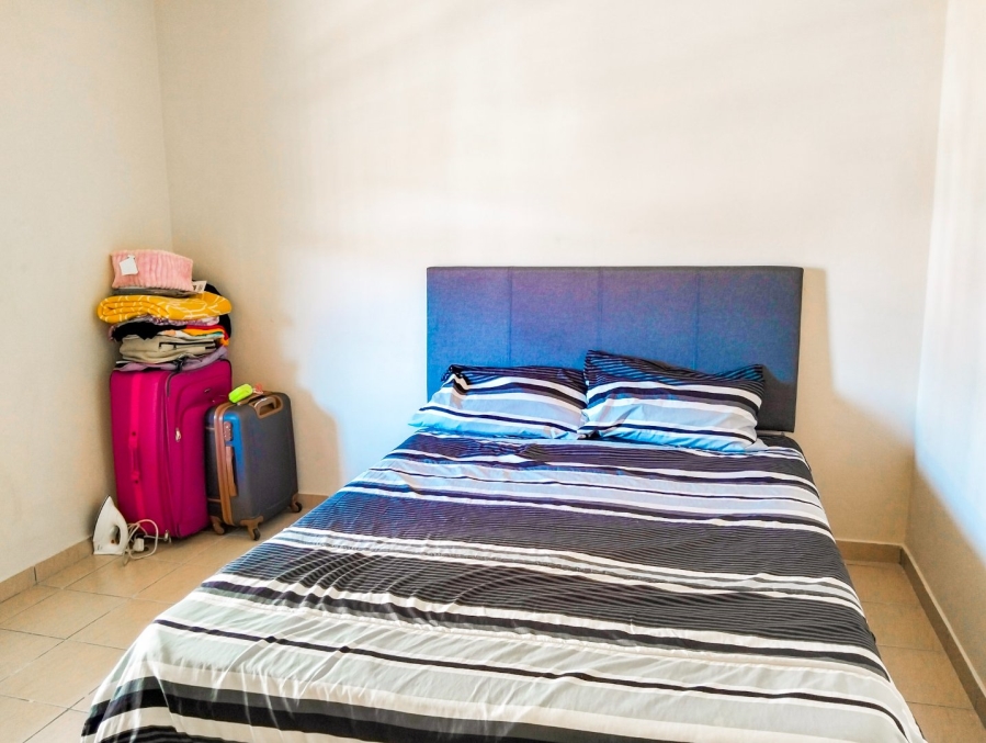 2 Bedroom Property for Sale in Parklands East Western Cape